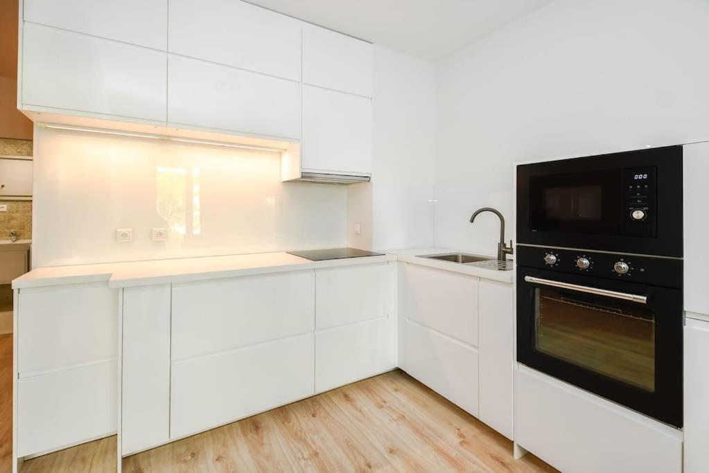 New Modern Apartment In City Center براتسيلافا المظهر الخارجي الصورة